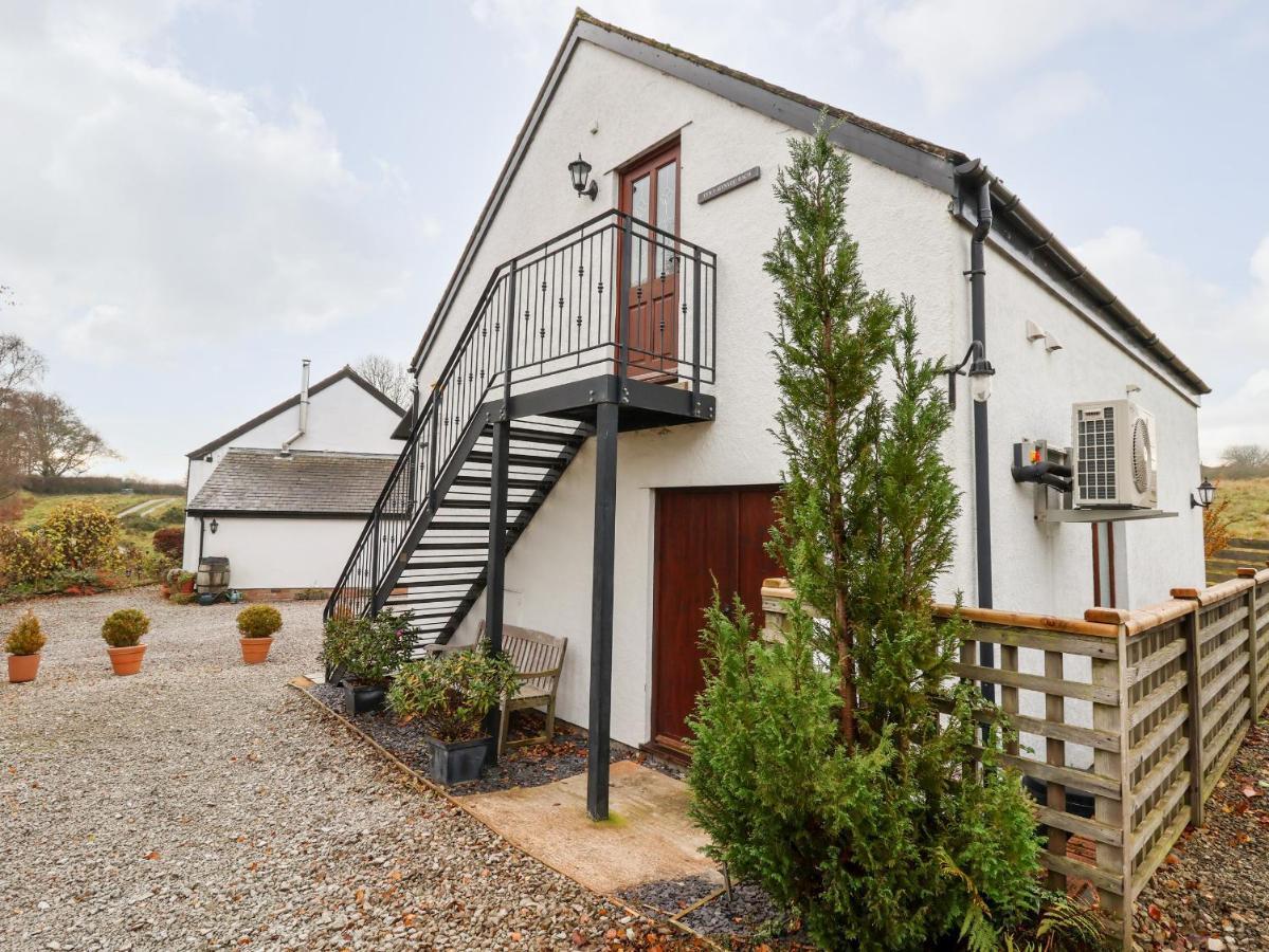 Tyn-Y-Mynydd Bach Apartment Halkyn Exterior photo